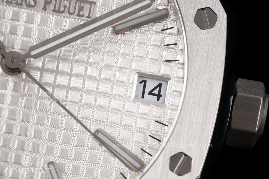 Royal Oak 41mm 15510 SS JF 1:1 Best Edition White Dial on SS Bracelet SA4302 Super Clone
