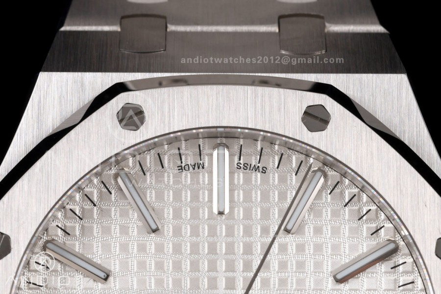 Royal Oak 41mm 15510 SS JF 1:1 Best Edition White Dial on SS Bracelet SA4302 Super Clone