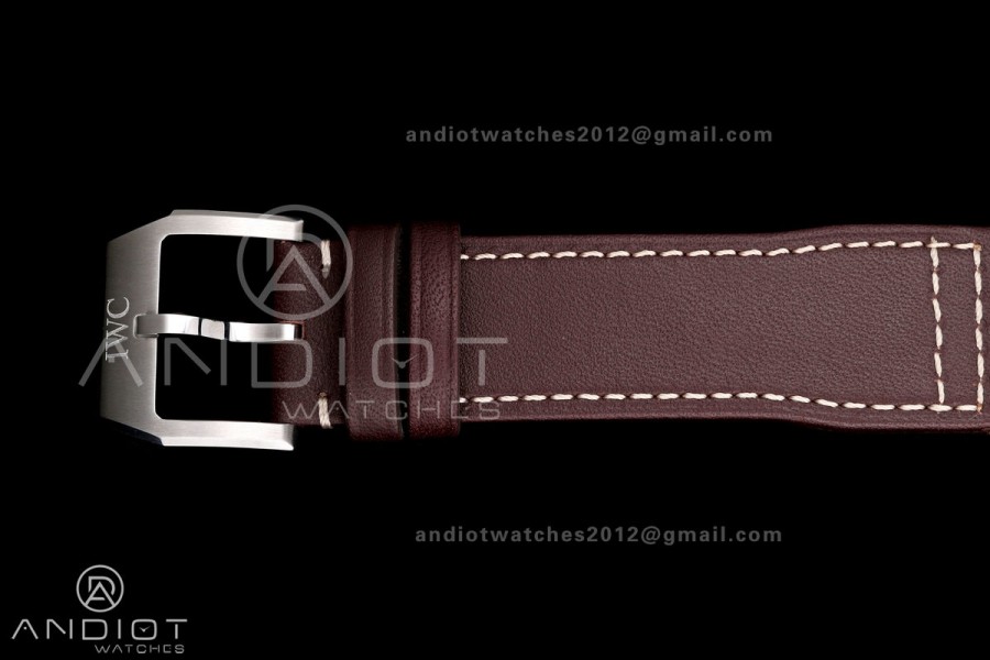Pilot Chrono IW388103 OCTA 1:1 Best Edition Green Dial on Brown Leather Strap 69385 Super Clone