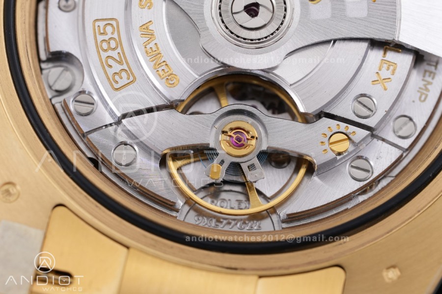 GMT Master II 116718LN Gain Weight Gold Factory 1:1 Best Edition Green Dial on YG Bracelet VR3285 CHS