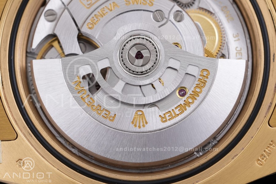 GMT Master II 116718LN Gain Weight Gold Factory 1:1 Best Edition Green Dial on YG Bracelet VR3285 CHS