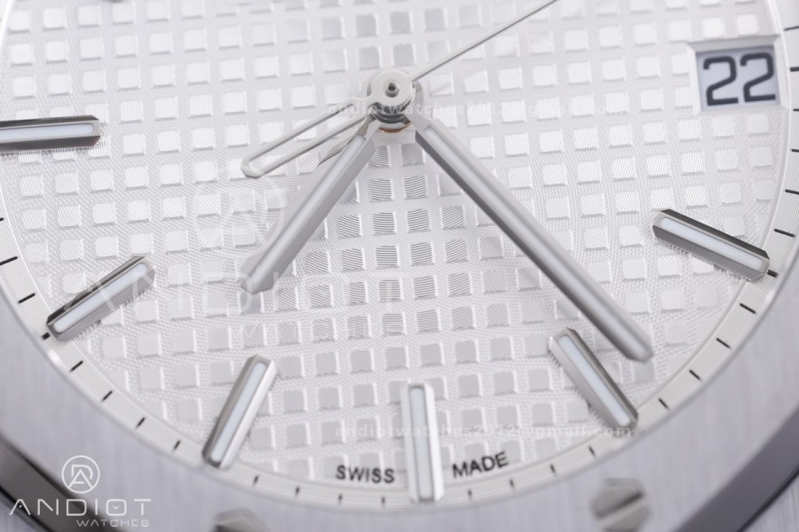 Royal Oak 15500 SS APSF 1:1 Best Edition White Dial on SS Bracelet SA4302 Super Clone V3 (Free Sprung)