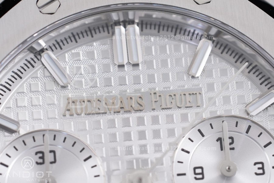 Royal Oak Chrono 26240 SS V2 APSF 1:1 Best Edition Silver Dial on SS Bracelet SA4401 Super Clone (Free Sprung)