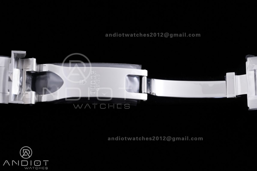 Heritage Black Bay 43mm SS ZF 1:1 Best Edition Silver Dial on SS Bracelet A2824