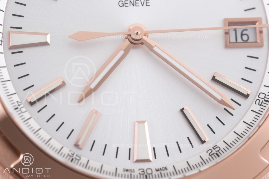 Overseas 4500V RG 8F 1:1 Best Edition Silver Dial on RG Bracelet A5100