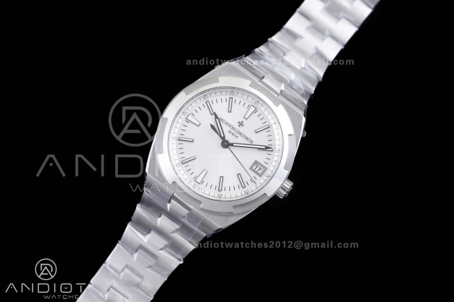 Overseas 4500V SS 8F 1:1 Best Edition Silver Dial on SS Bracelet A5100
