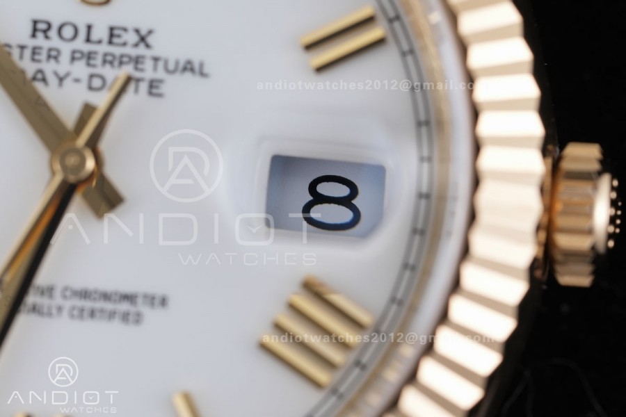 DayDate 40 228238 VSF 1:1 Best Edition White Roman Dial on President Bracelet VS3255