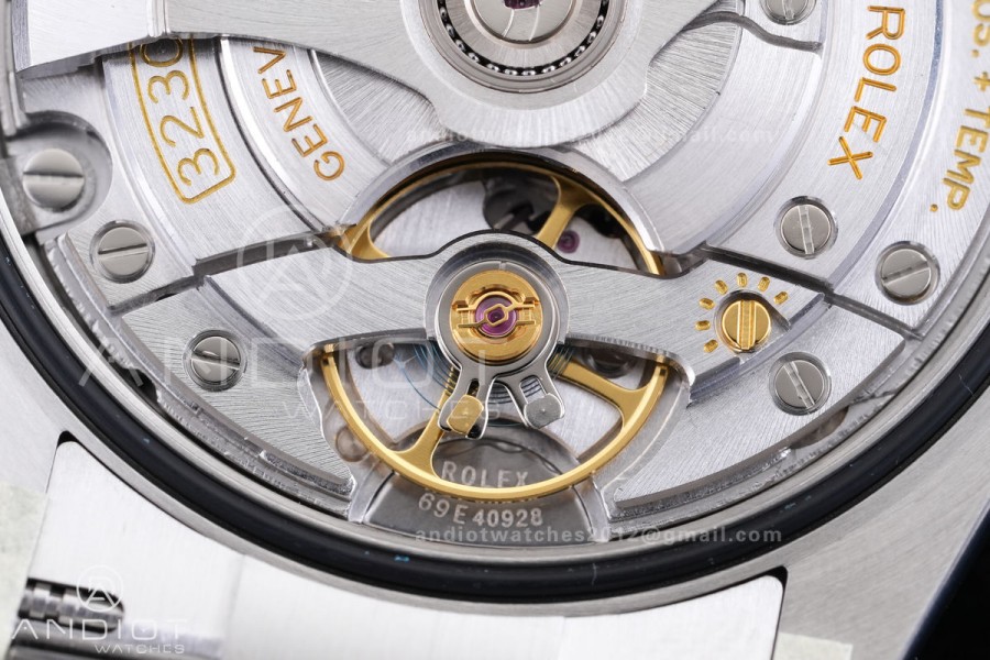 Oyster Perpetual 126000 36mm VF 1:1 Best Edition 904L Steel Red Dial DD3230