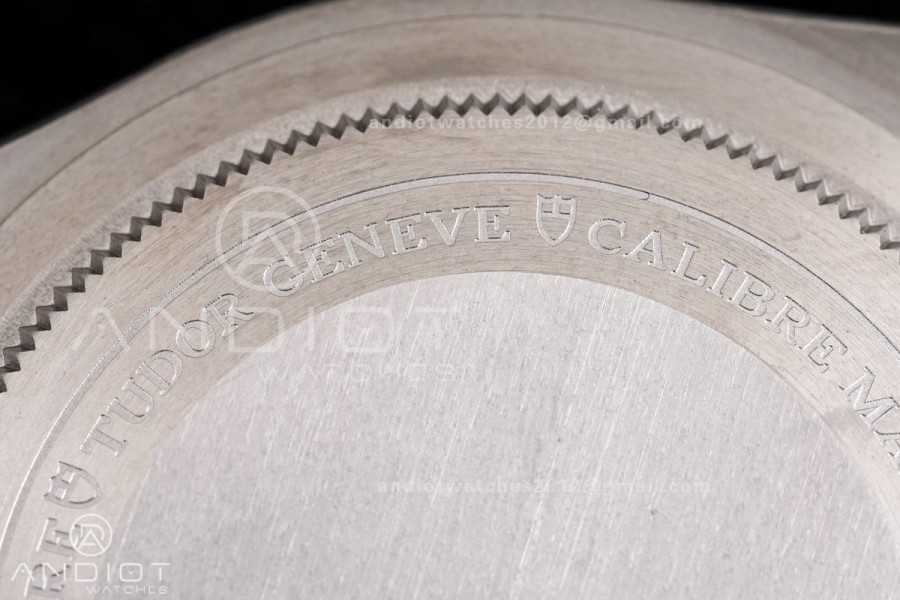 Pelagos M2543C1A 43mm Black Ceramic Ti V2 ZF 1:1 Best Edition Black Dial On Titanium Bracelet A2824