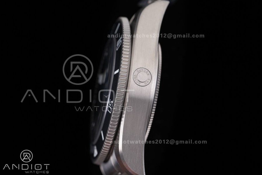 Pelagos M2543C1A 43mm Black Ceramic Ti V2 ZF 1:1 Best Edition Black Dial On Titanium Bracelet A2824