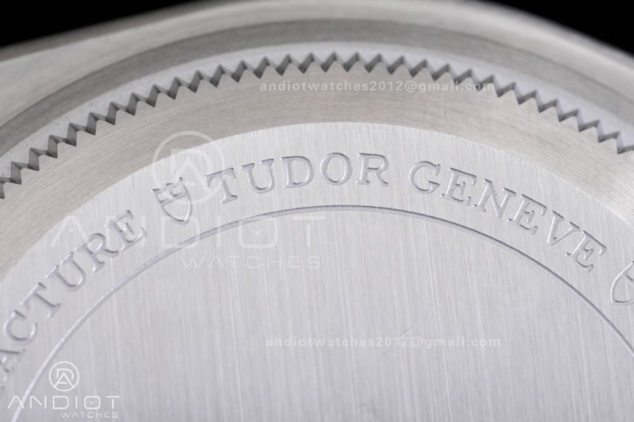 Black Bay M79470 GMT SS ZF 1:1 Best Edition White Dial On SS Bracelet Super Clone 3186