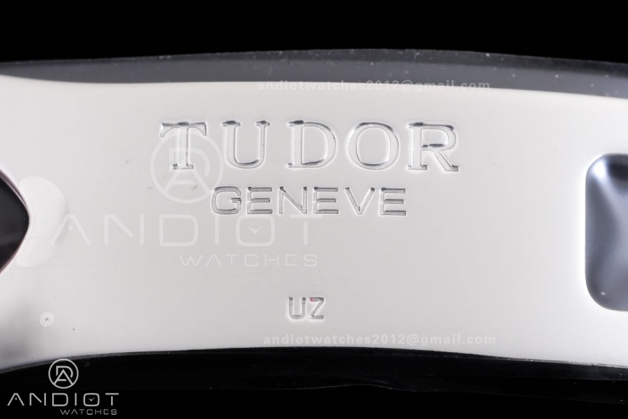 Black Bay M79470 GMT SS ZF 1:1 Best Edition White Dial On SS Bracelet Super Clone 3186