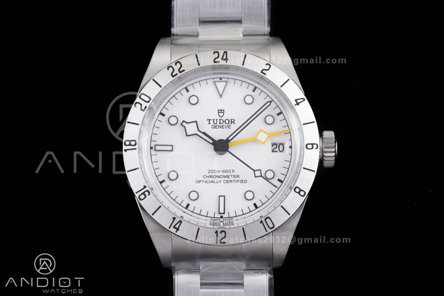 Black Bay M79470 GMT SS ZF 1:1 Best Edition White Dial On SS Bracelet Super Clone 3186