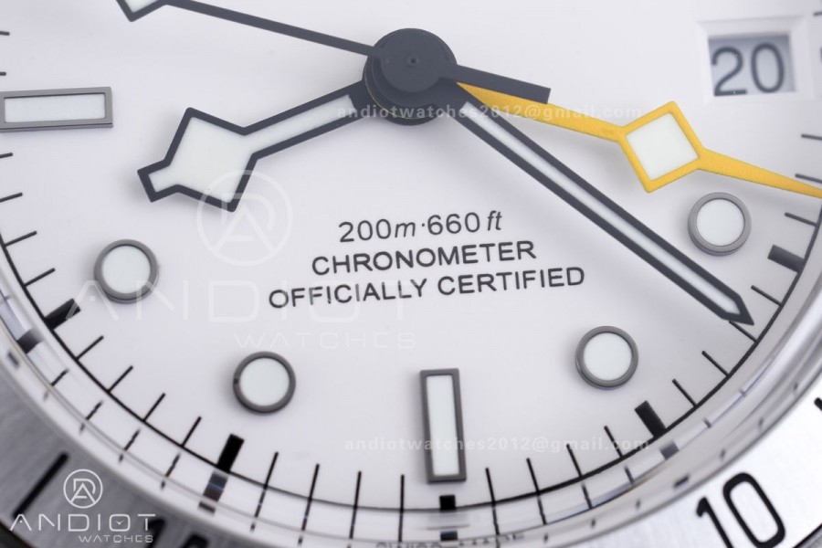 Black Bay M79470 GMT SS ZF 1:1 Best Edition White Dial On SS Bracelet Super Clone 3186