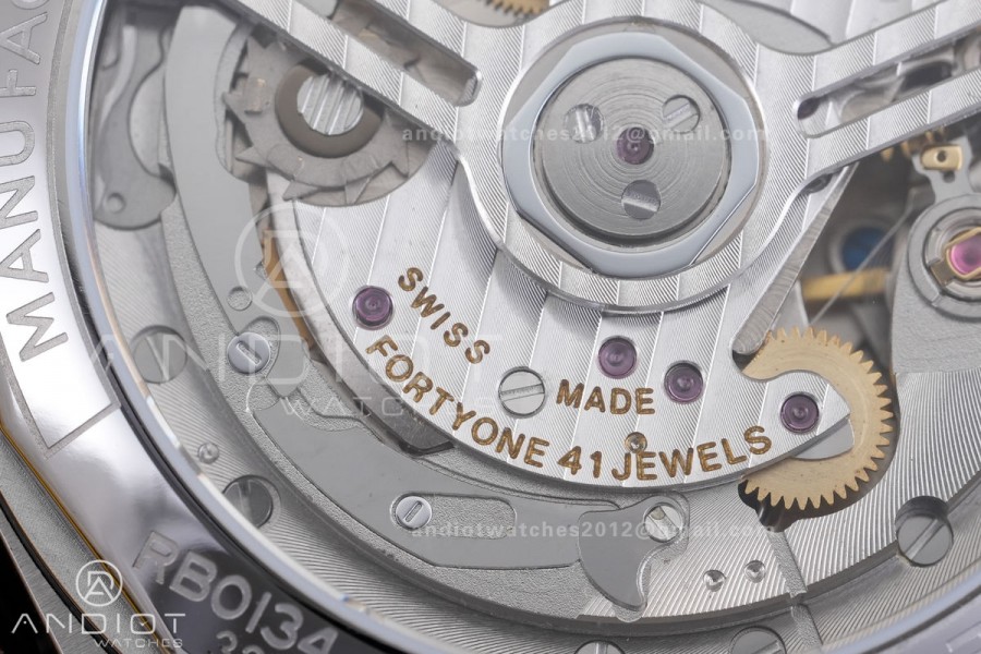 Super Chronomat B01 42MM RG/LE Black/Stk Dial BLF A7750