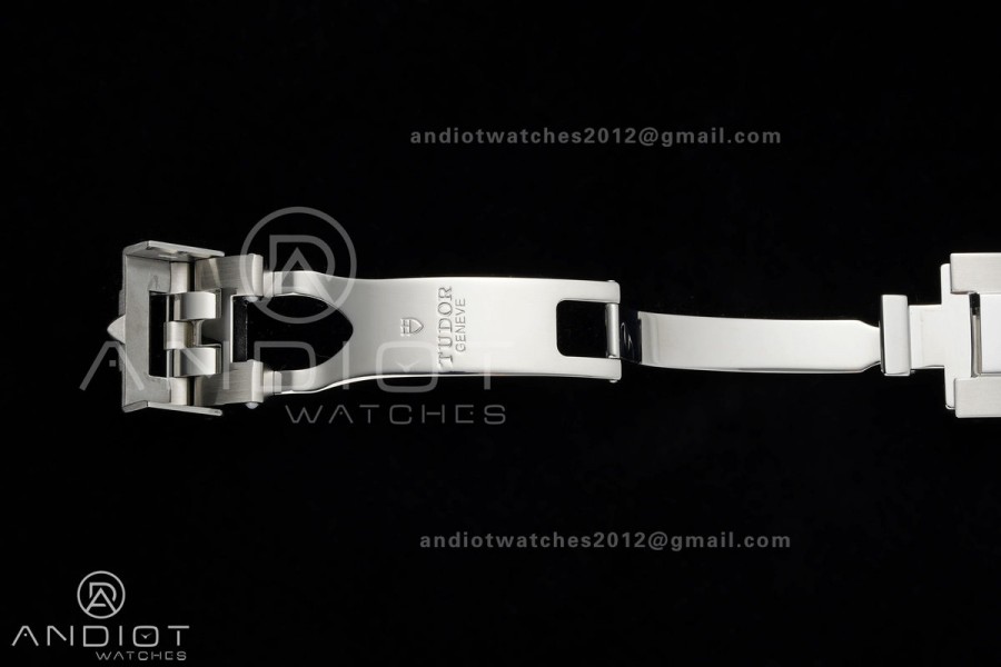 Black bay 41 BLF 1:1 Best Edition Green Bezel Black Dial on Jubilee Strap A2824