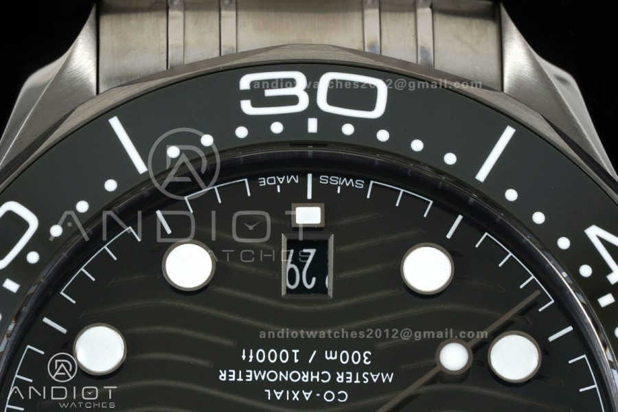 Seamaster Diver 300M SS ORF 1:1 Best Edition Green Ceramic Green Dial on SS Bracelet OR8800 Super Clone