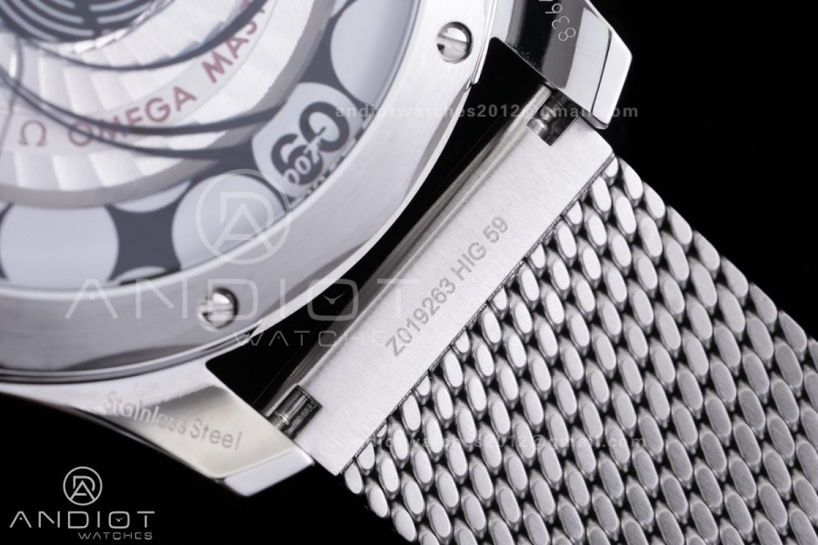 Seamaster 300M Diver 007 SS VSF 1:1 Best Edition Blue Wave Dial on SS Mesh Bracelet VS8806 Super Clone