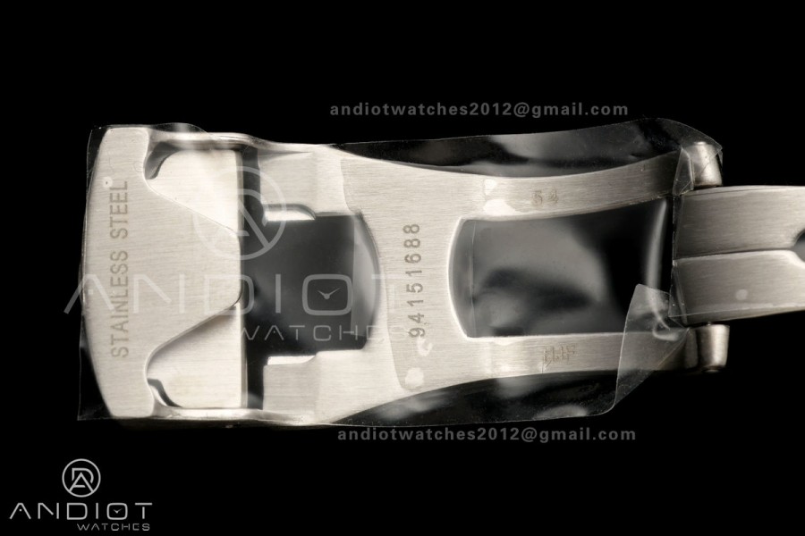 Seamaster Diver 42mm Black Bezel SS VSF 1:1 Best Edition Black Dial On Mesh Bracelet Super Clone 8806