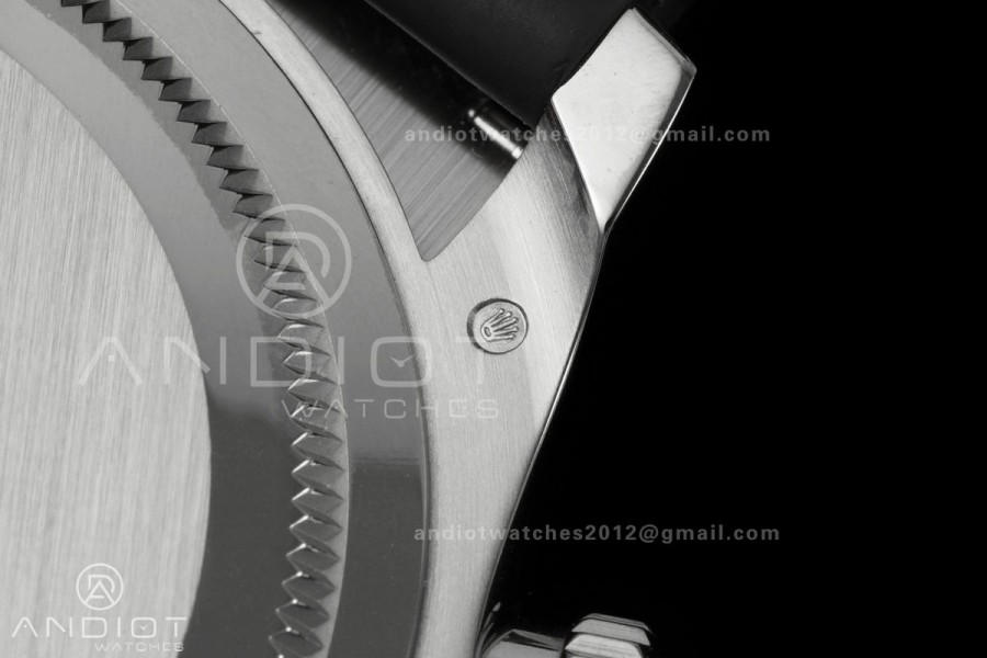 Daytona 126589 Gain Weight QF White MOP Dial Diamond Marker On Oysterflex Rubber Strap SH4131 (Free Sprung)