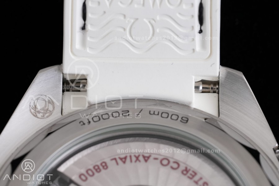 Planet Ocean 39.5mm White Ceramic Bezel SS VSF 1:1 Best Edition White Dial On White Rubber Strap Super Clone Asian 8800