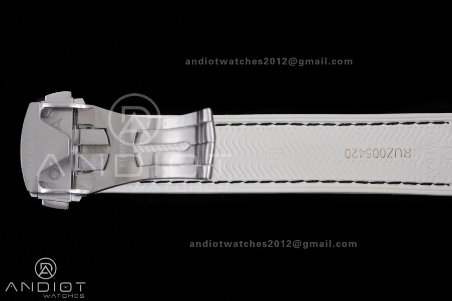 Planet Ocean 39.5mm White Ceramic Bezel SS VSF 1:1 Best Edition White Dial On White Rubber Strap Super Clone Asian 8800