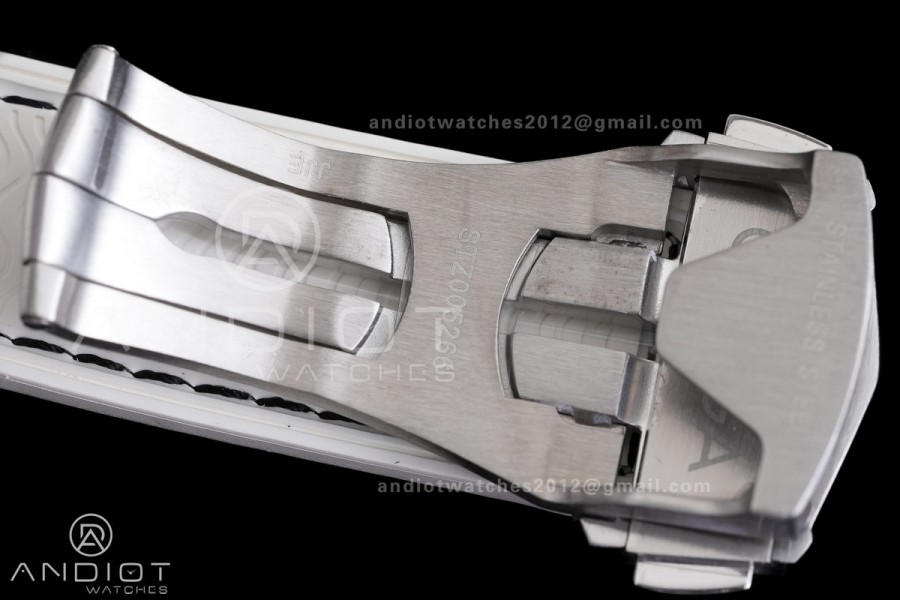 Planet Ocean 39.5mm White Ceramic Bezel SS VSF 1:1 Best Edition White Dial On White Rubber Strap Super Clone Asian 8800