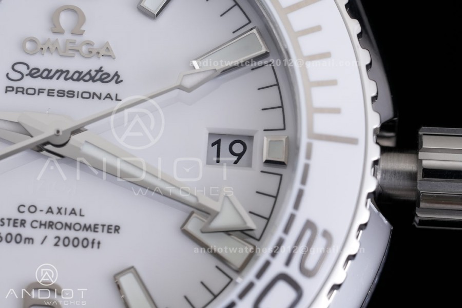 Planet Ocean 39.5mm White Ceramic Bezel SS VSF 1:1 Best Edition White Dial On White Rubber Strap Super Clone Asian 8800