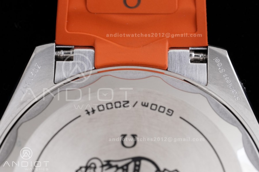 Planet Ocean 600M 42mm SS VS+F 1:1 Best Edition Black Dial Orange Bezel on Orange Rubber Strap A8912
