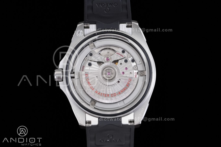 Planet Ocean 600M 42mm SS VS+F 1:1 Best Edition Black Dial Black Bezel on Black Rubber Strap A8912