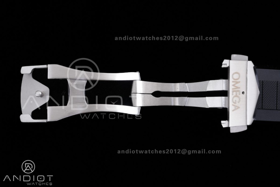 Planet Ocean 600M 42mm SS VS+F 1:1 Best Edition Black Dial Black Bezel on Black Rubber Strap A8912