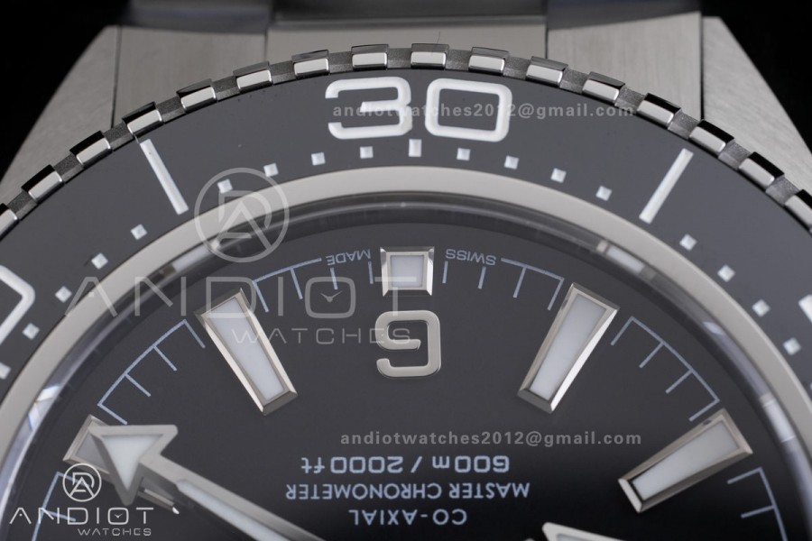 Planet Ocean 600M 42mm SS VS+F 1:1 Best Edition Black Dial Black Bezel on Black Rubber Strap A8912