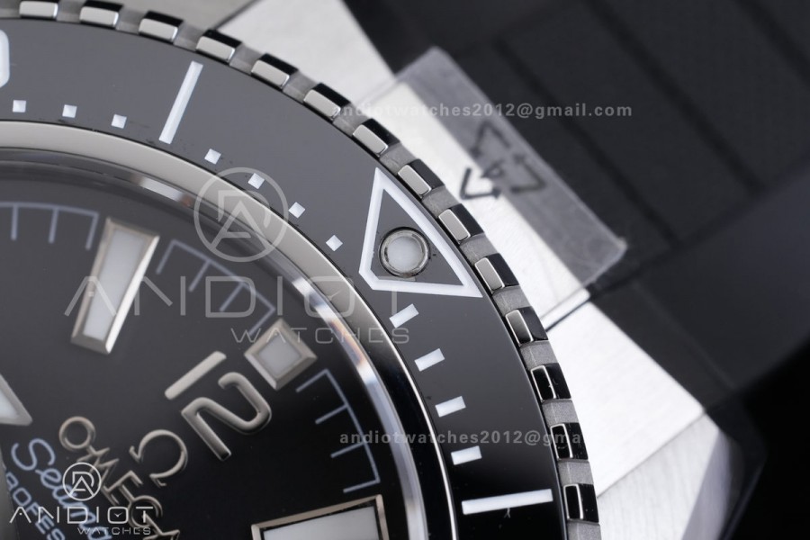 Planet Ocean 600M 42mm SS VS+F 1:1 Best Edition Black Dial Black Bezel on Black Rubber Strap A8912