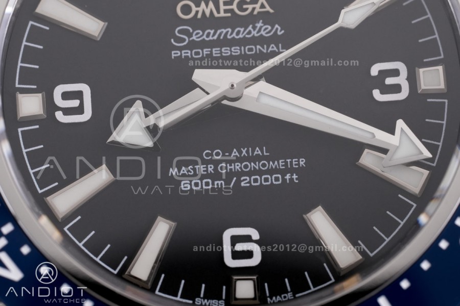 Planet Ocean 600M 42mm SS VS+F 1:1 Best Edition Black Dial Blue Bezel on SS Bracelet A8912