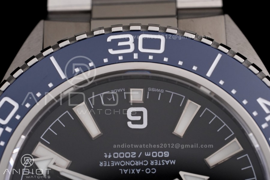Planet Ocean 600M 42mm SS VS+F 1:1 Best Edition Black Dial Blue Bezel on SS Bracelet A8912