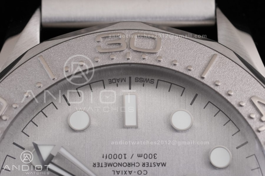 Seamaster Diver 42mm Titanium Bezel SS VSF Best Edition Gray Dial On SS Mesh Bracelet Super Clone 8806