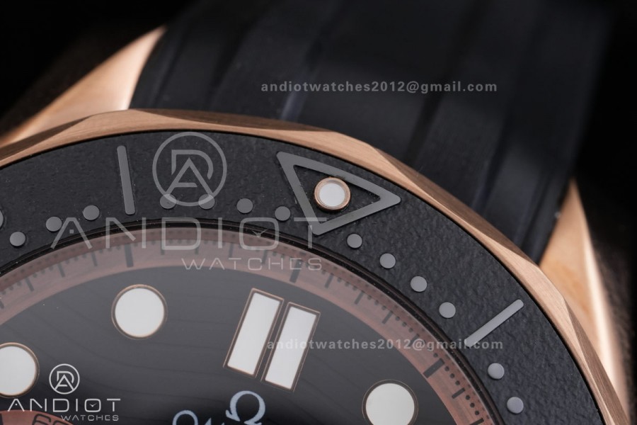 Seamaster 300M Chrono Black Ceramic Bezel RG N1F 1:1 Best Edition Black Dial on Black Rubber Strap A9900