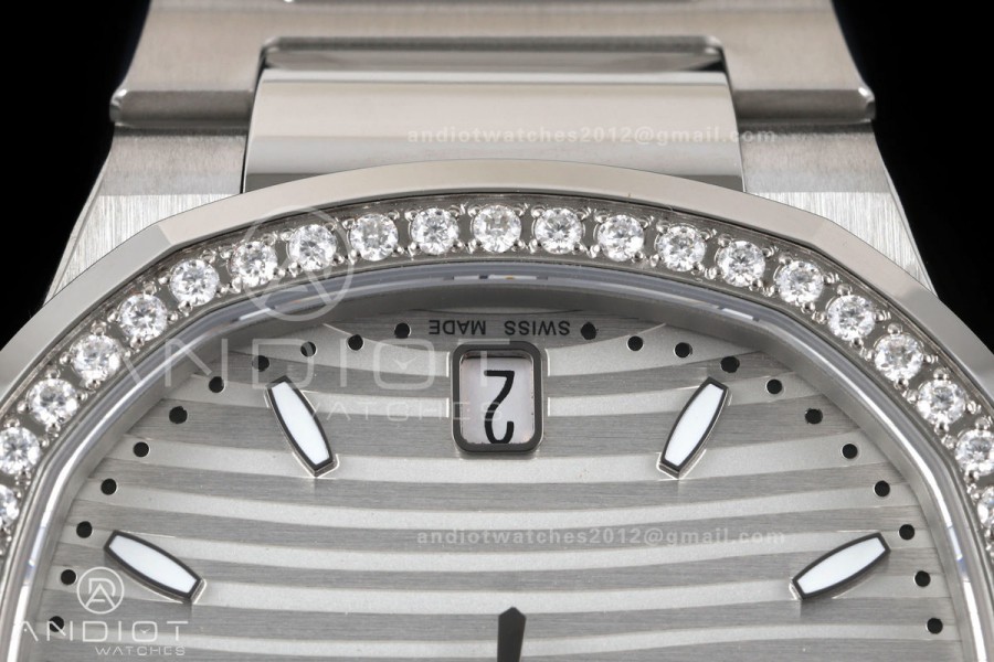 Nautilus 7118 Ladies DDF 1:1 Best Edition Silver Dial Diamonds Bezel on SS Bracelet DD330 Super Clone