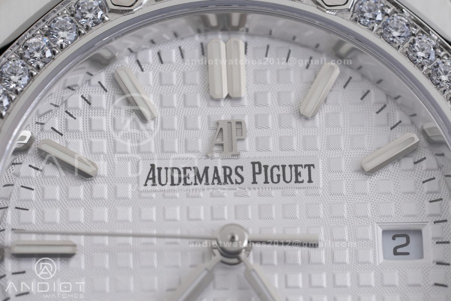 Royal Oak 34mm 77350 SS 8F Best Edition White Dial Diamonds Bezel on SS Bracelet A5800