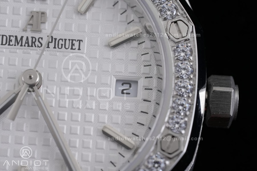 Royal Oak 34mm 77350 SS 8F Best Edition White Dial Diamonds Bezel on SS Bracelet A5800