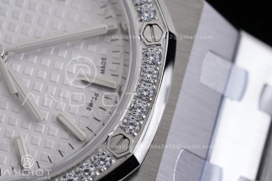 Royal Oak 34mm 77350 SS 8F Best Edition White Dial Diamonds Bezel on SS Bracelet A5800