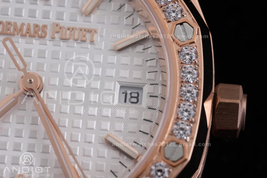 Royal Oak 34mm 77450 RG Diamonds Bezel 8F Best Edition White Dial Diamond Bezel on RG Bracelet A5800