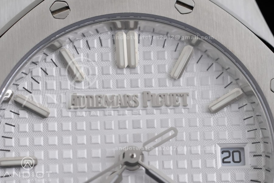 Royal Oak 34mm 77450 SS 8F Best Edition White Dial on SS Bracelet A5800