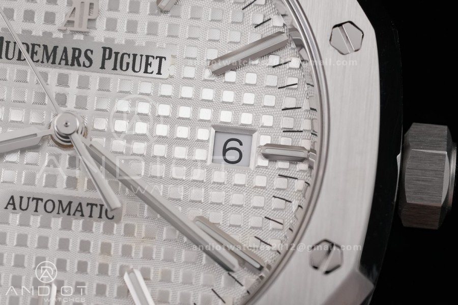 Royal Oak 41mm 15400 SS ZF 1:1 Best Edition White Textured Dial on SS Bracelet V2 SA3120 Super Clone