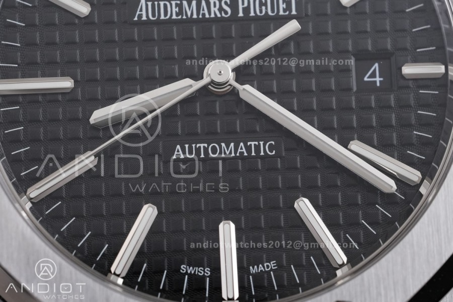 Royal Oak 41mm 15400 SS ZF 1:1 Best Edition Black Textured Dial on SS Bracelet V2 SA3120 Super Clone
