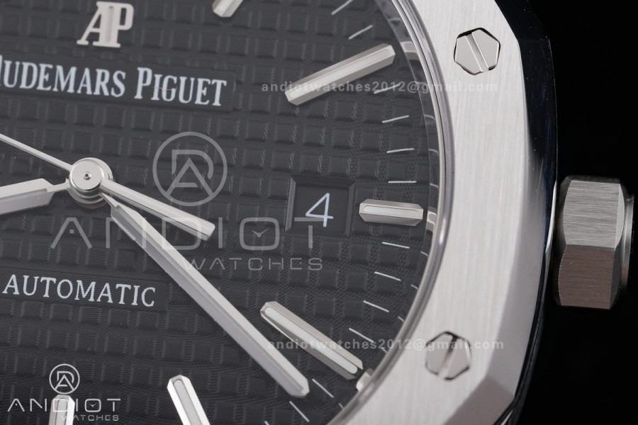 Royal Oak 41mm 15400 SS ZF 1:1 Best Edition Black Textured Dial on SS Bracelet V2 SA3120 Super Clone