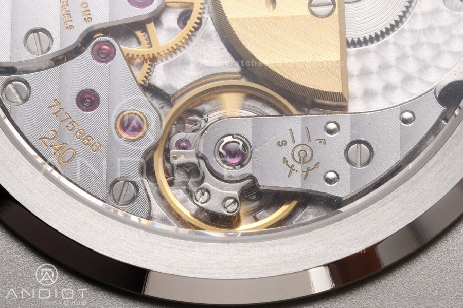 Nautilus 5712 SS WSF 1:1 Best Edition Blue Dial on SS Bracelet JH240 Super Clone