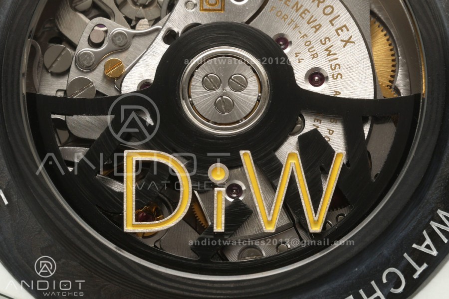 Daytona DIW White Carbon DIWF Best Edition Black Dial Black Bezel on Gray Nylon Strap SH4130