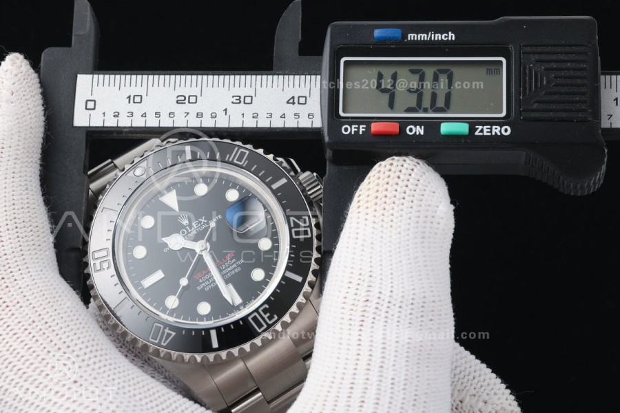 Sea-Dweller 126600 43mm 904L SS QF 1:1 Best Edition Black Dial On Oyster Bracelet SH3235 (Free Sprung)