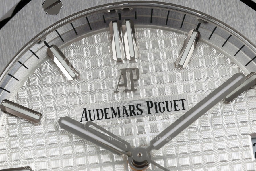 Royal Oak 41mm 15500 SS ZF Free Sprung V2 1:1 Best Edition Silver Textured Dial On SS Bracelet Super Clone A4302